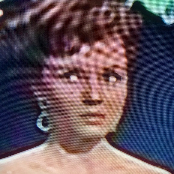 VINTAGE PAVE EMERALD GREEN PEAR DROP RHINESTONE STATEMENT EARRINGS PROM ELEGANT - Picture 12 of 14